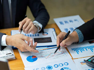 Managing freight rate fluctualtions